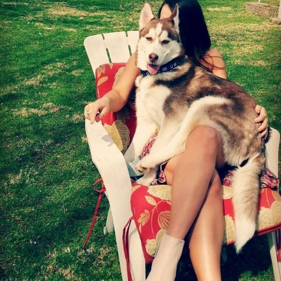 Meet your Posher, Karah - Picture 2 of 2